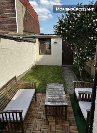 Renovated house + garden near Lille