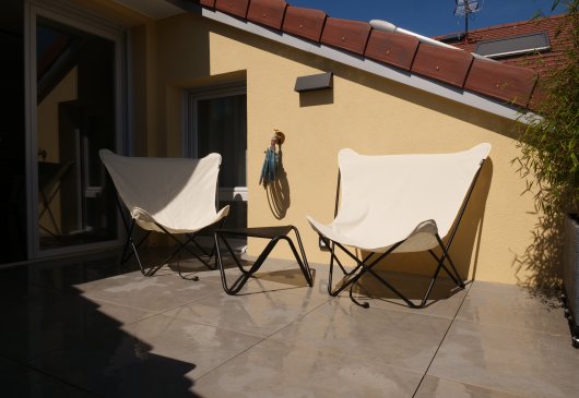 Large premium furnished T2