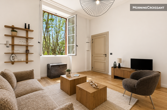 luxury flat rental