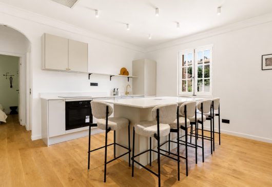 Luxury 3-bedroom flat