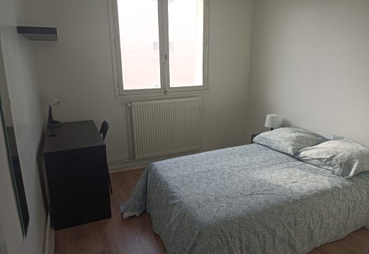 shared room 100% girls