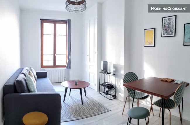 Charming through T2 - Lyon 7