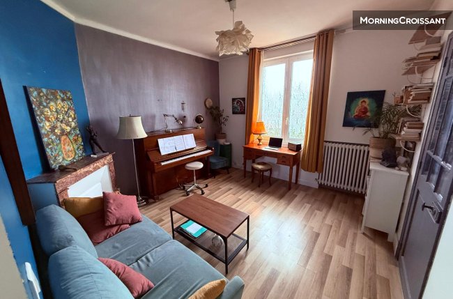 Four-bedroom flat