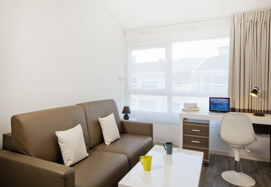 Studio in residence equipped Tours