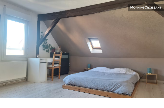 Large, bright flat