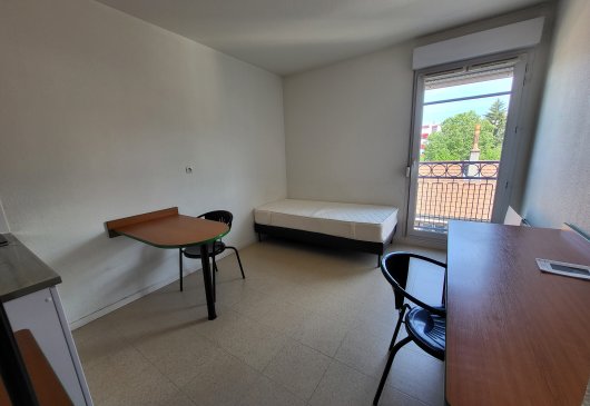 Quiet studio St Etienne