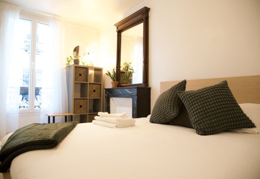 Three-bedroom flat in Paris