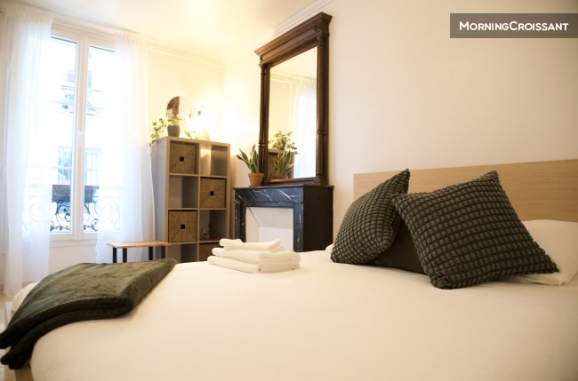 Three-bedroom flat in Paris