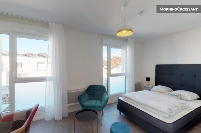Studio in a serviced residence