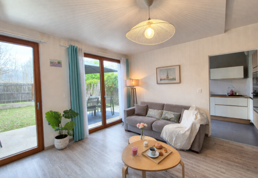 T3 furnished RER A Disney garden
