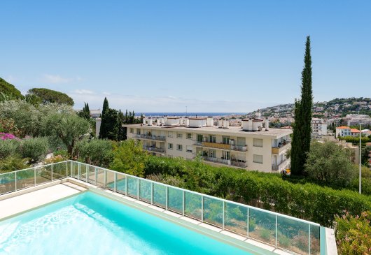 The Gravier Panorama with sea views