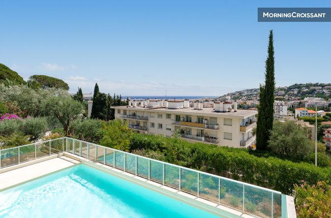 The Gravier Panorama with sea views