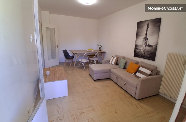 Bright, furnished 4-room flat