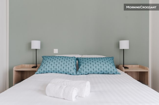 Furnished studio in residence