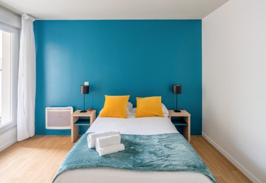 Furnished studio in residence