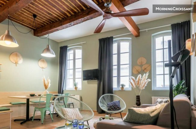 Beautiful, furnished two-bedroom