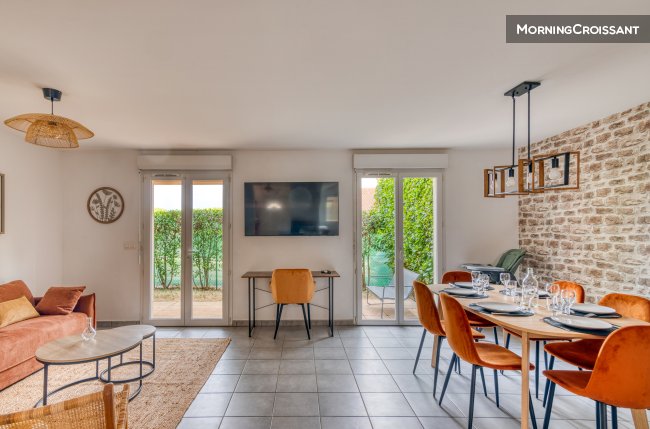 House with a garden, 10mi from Lyon