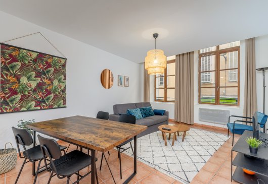 2bedroom flat in Vieux-Port