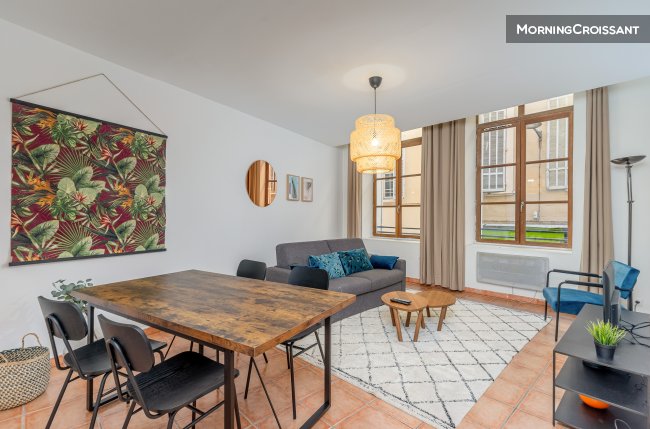2bedroom flat in Vieux-Port