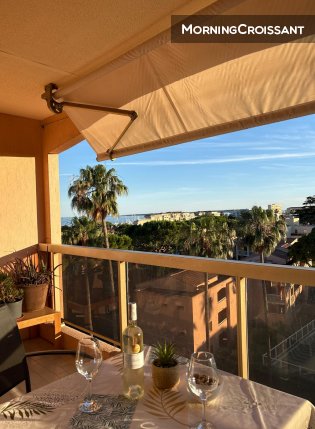 Stunning 2-room flat with sea views