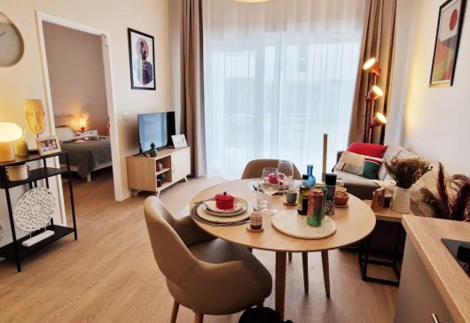 Flat in a residential block