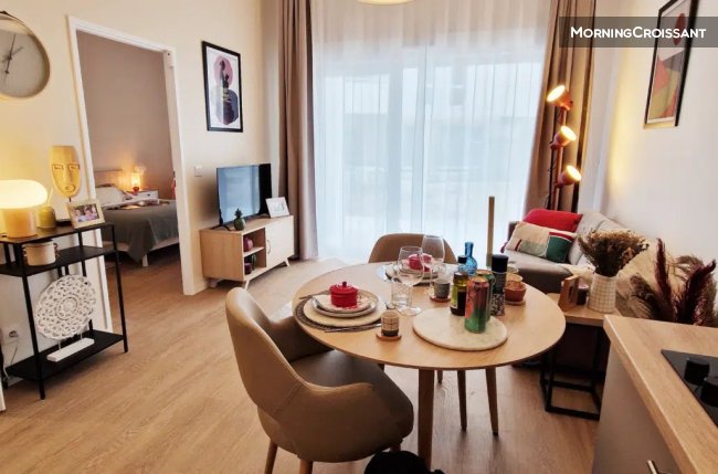 Flat in a residential block