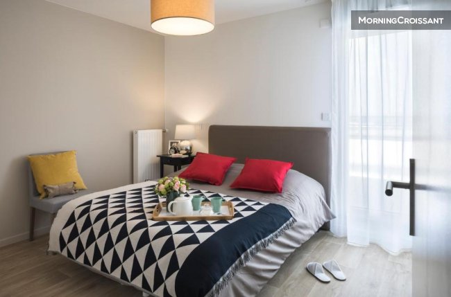 Flat in a residential block