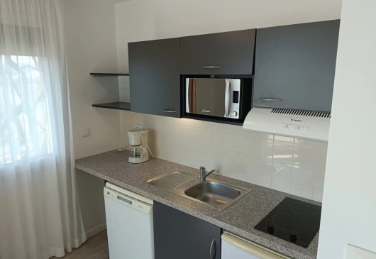 Furnished studio with a double bed