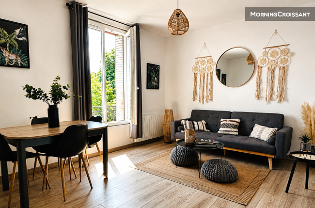 A bright, quiet flat near Paris