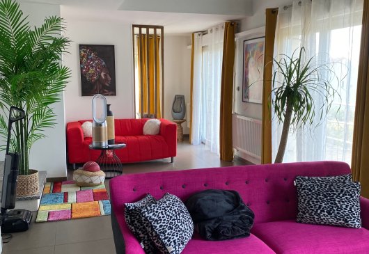 Furnished house with a large garden
