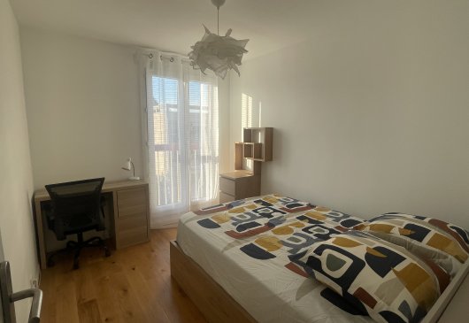 9m² bedroom in a five-room flat