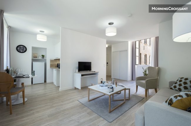 A lovely flat in a residence