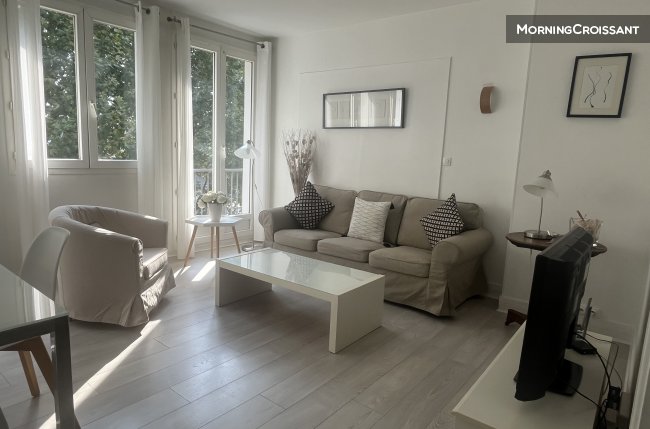 Furnished flat – view of the Seine