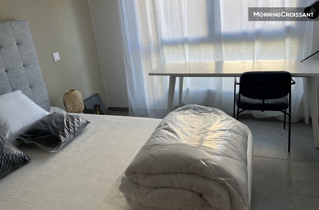 Tastefully furnished studio flat