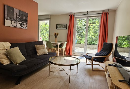 2bedroom flat, terrace, garage
