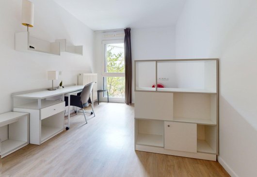 24m2 flat in a residential block