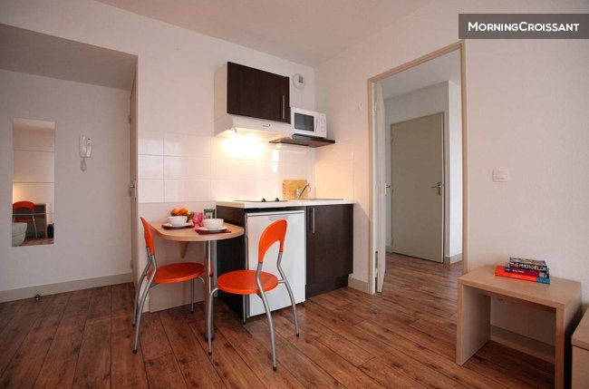Charming flat in a residence