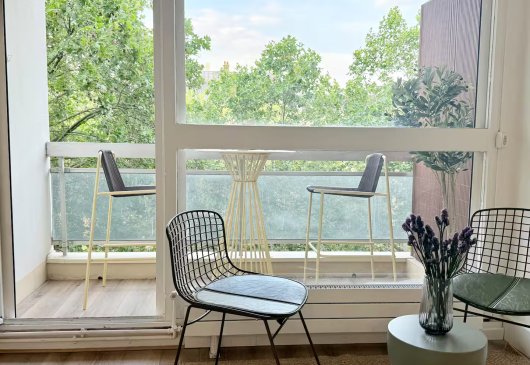 Studio flat with terrace Canal view