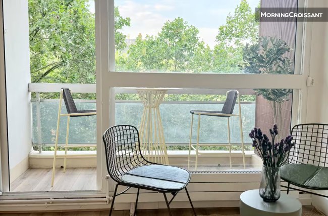 Studio flat with terrace Canal view
