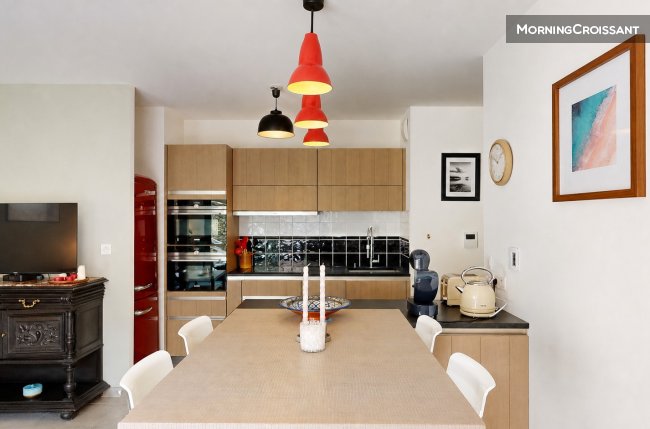 Three-bedroom flat with garden