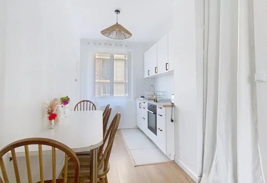 Renovated two-bedroom flat – 54 m²