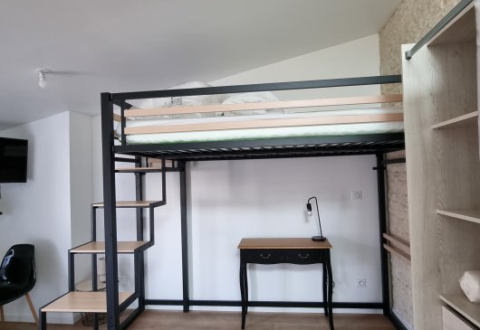 New studio flat Brèche station