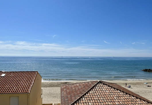 47m² air-conditioned flat sea view
