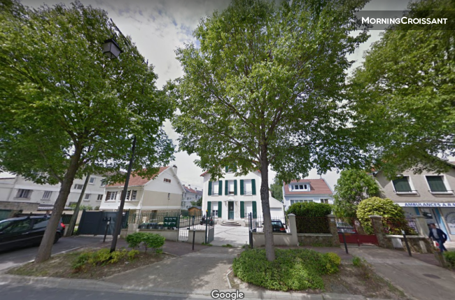 Female-only shared flat, RER B