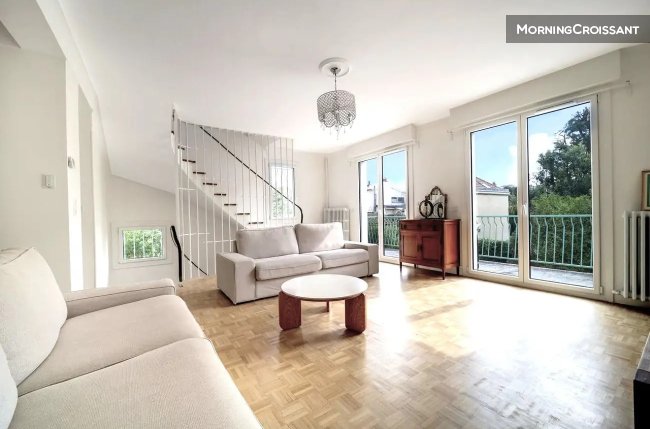 Magnificent, fully renovated house