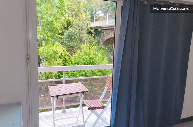 Large studio Issy les Moulineaux