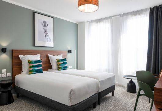 Furnished studio in residence