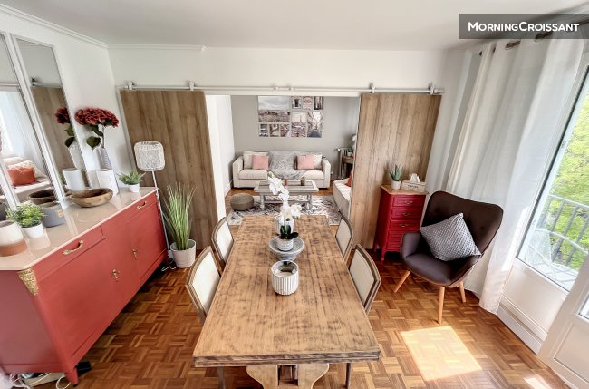 Spacious Flat with Parking