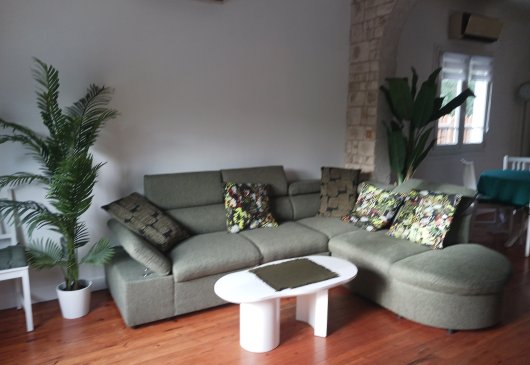 Pleasant house with air cond